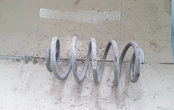 Jeep Grand Cherokee (WK) Rear coil spring NOCODE