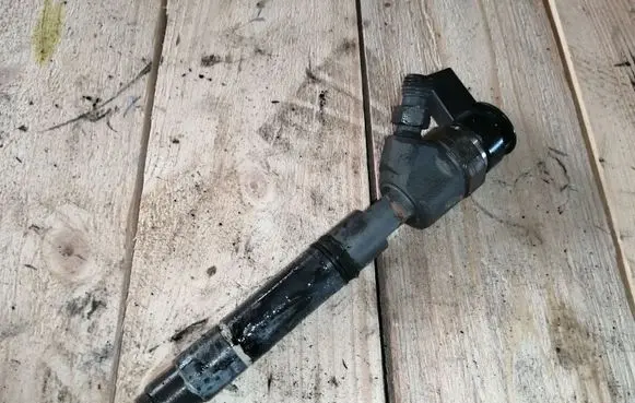 Mercedes-Benz A W169 Fuel injector 0445110167