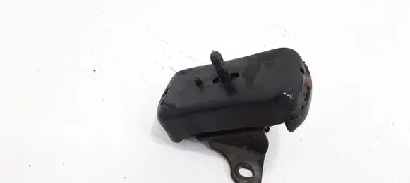 KIA Sorento Engine mount bracket
