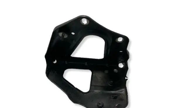 Audi A6 Allroad C6 Fender mounting bracket 4F0821135B