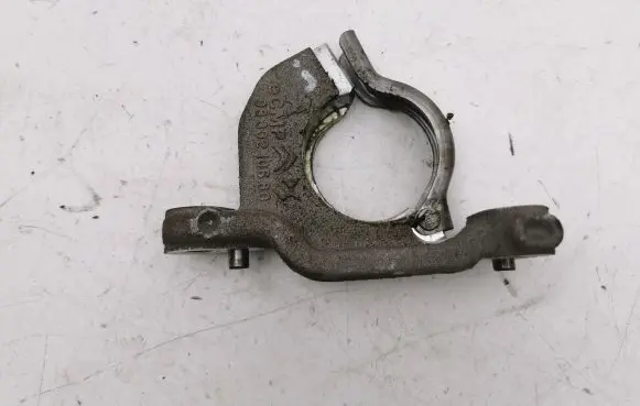 Citroen C4 III e-C4 Driveshaft support bearing bracket 9830210680