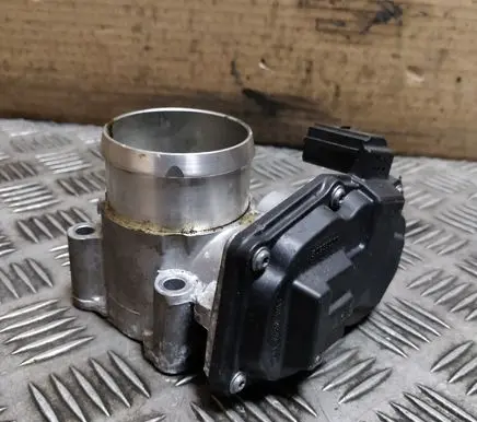 Ford Kuga II Throttle valve 50989011 DS7G9F991CA