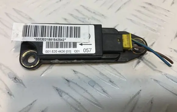 Mercedes-Benz C W203 Airbag deployment crash/impact sensor 0018204426
