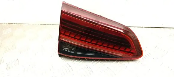 Volkswagen Golf VII Tailgate rear/tail lights 5G0945307Q