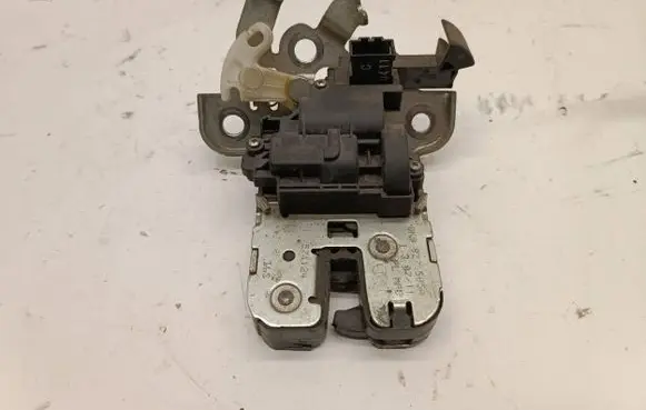 Audi A3 S3 8P Tailgate/trunk/boot lock/catch/latch 8K9827505A