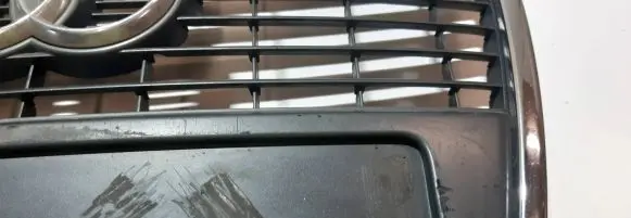 Audi A6 S6 C6 4F Front bumper upper radiator grill 4F0853651S