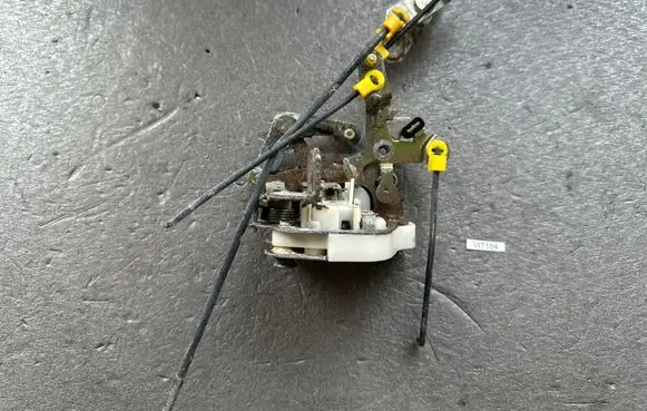 Nissan Patrol Y60 Rear door lock 9050106J00