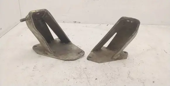 BMW 3 E30 Engine mounting bracket M60B40 E30V8