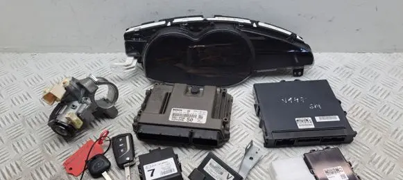 Toyota Verso Engine ECU kit and lock set 838000F520 MB2574902744 897830F030