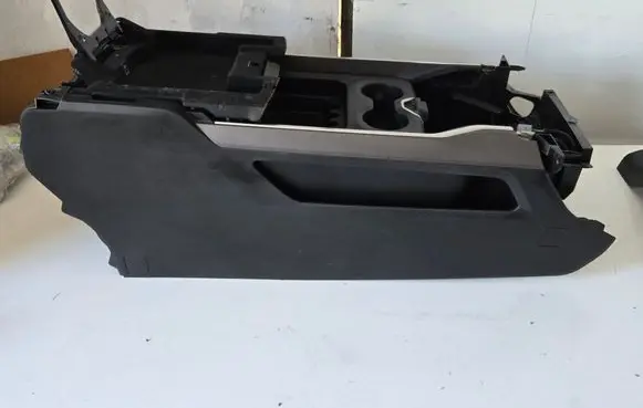 Dodge PickUp RAM SRT-10 Center console 