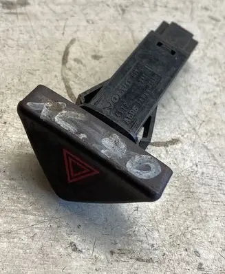 Volvo XC70 Hazard light switch 9441045