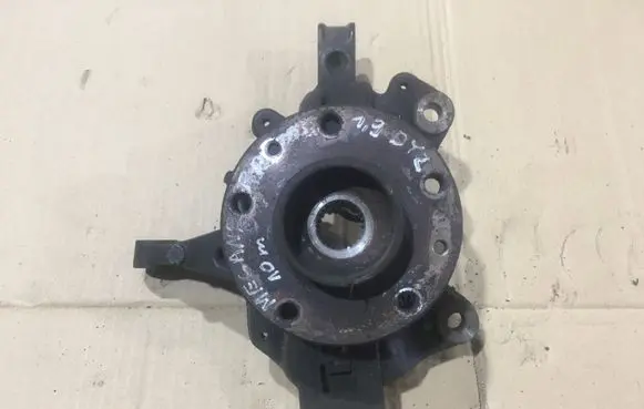 Renault Megane III Front wheel hub