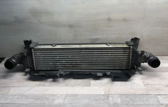 Mercedes-Benz E W212 Intercooler radiator A2045000200