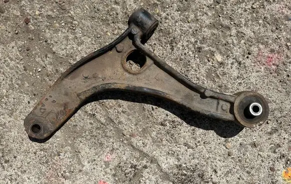 Renault Master III Front lower control arm/wishbone