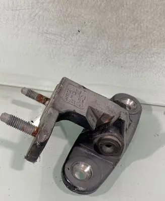Mercedes-Benz C W204 Front door upper hinge