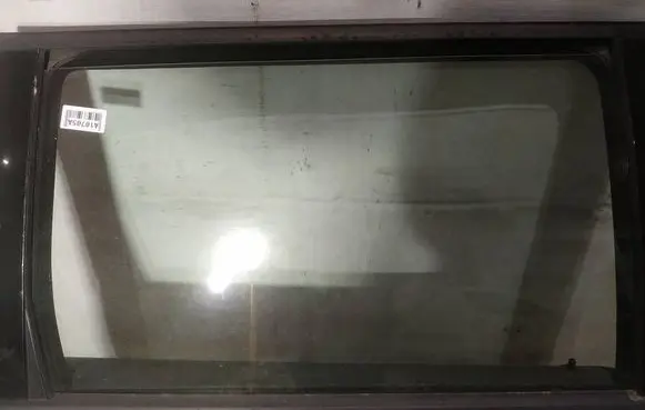 Rear door window glass
