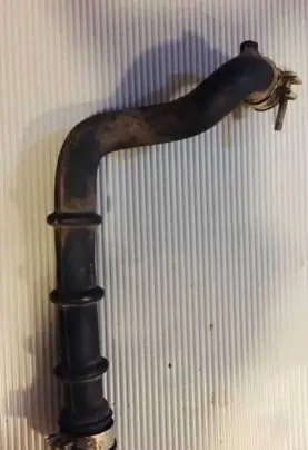 Mercedes-Benz E W124 Breather hose/pipe 1020941582