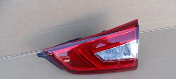 Nissan Qashqai Tailgate rear/tail lights 265504EA5D