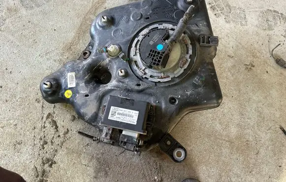 Audi A6 S6 C7 4G AdBlue liquid reservoir 4077801AE
