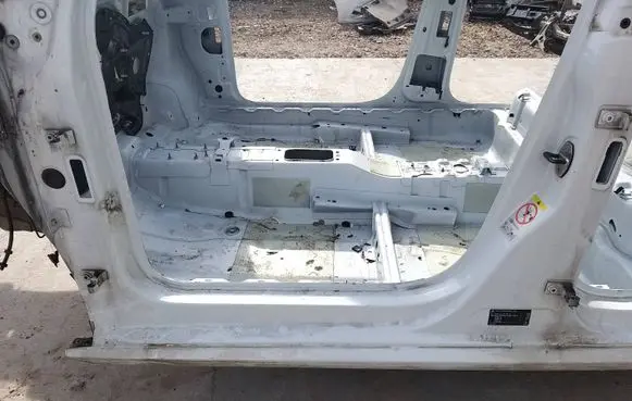 Volkswagen Polo V 6R Foot area side trim NNI14698
