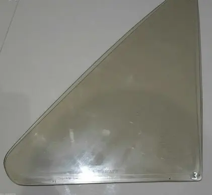 Volkswagen Jetta I Front vent window/glass (coupe) 171845251B