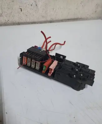 Mercedes-Benz E W211 Fuse box set 2115452601