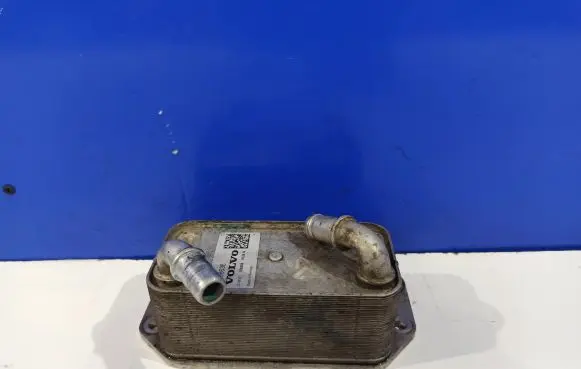 Engine oil radiator