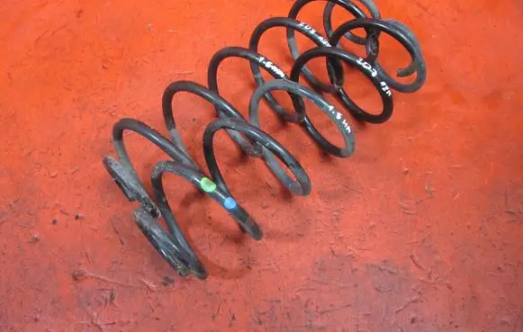 Peugeot 208 Rear coil spring