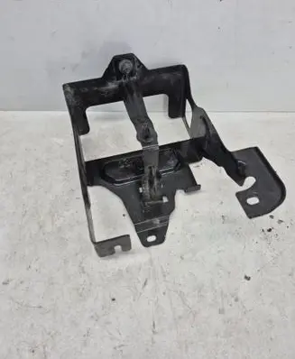 Volvo XC40 Battery bracket 32132005