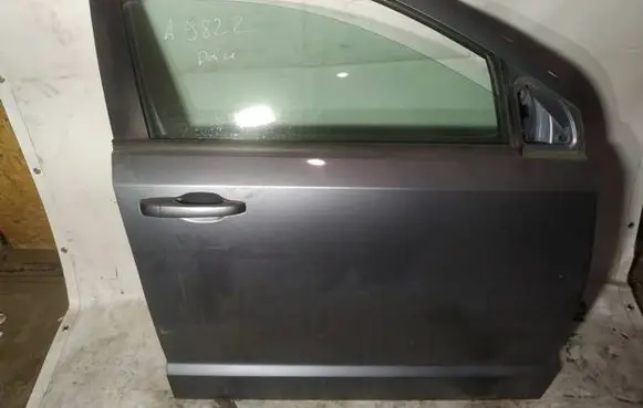 Dodge Journey Front door pilkos