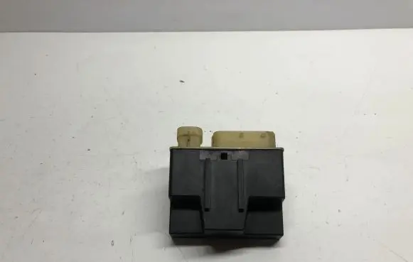 Citroen C5 Glow plug pre-heat relay 1801095