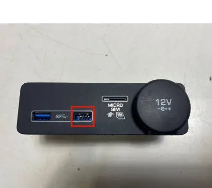 Land Rover Range Rover Velar USB socket connector JPLA19E110BB LR106219 T2R34229