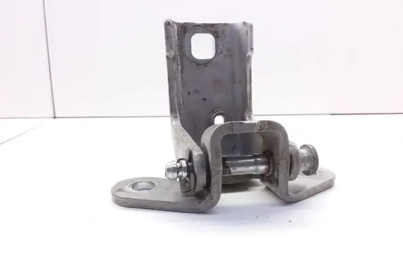 Ford Mondeo MK II Rear door lower hinge 93BBF26807AK