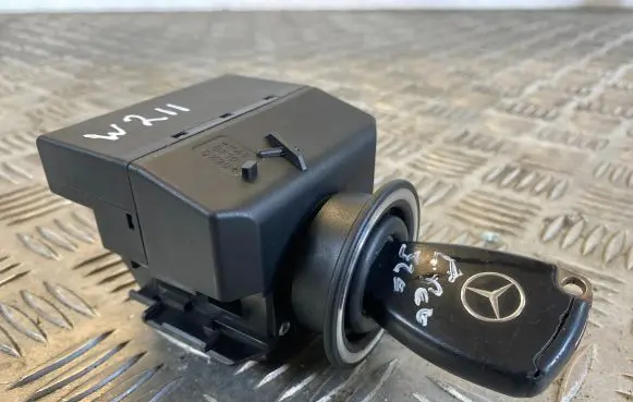 Mercedes-Benz E W211 Ignition lock 2115451408 33002209 5005471050206192
