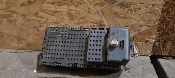 Volvo S80 Fuse box set 8645411