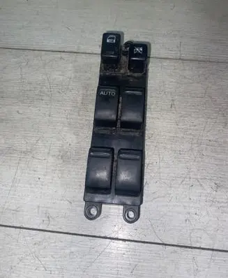 Nissan X-Trail T30 Electric window control switch 4308