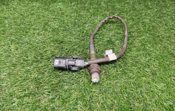 Mercedes-Benz E W212 Lambda probe sensor 0095425918 0258017347