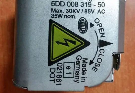 Opel Vectra C Headlight ballast module Xenon 5DD00831950