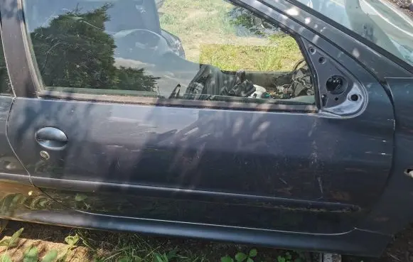 Door (2 Door Coupe)