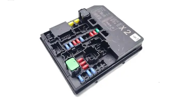 Nissan Leaf I (ZE0) Fuse module 284B7-4NM3A 1501004097 59ME11F00