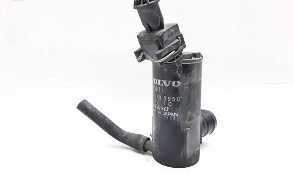 Volvo XC70 Windscreen/windshield washer pump 9169611