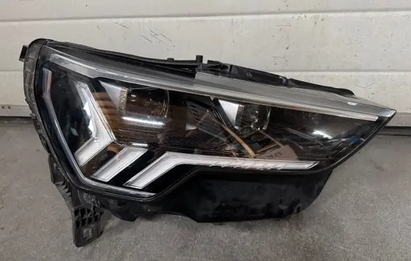 Audi RS Q3 Headlight/headlamp 83A941036C