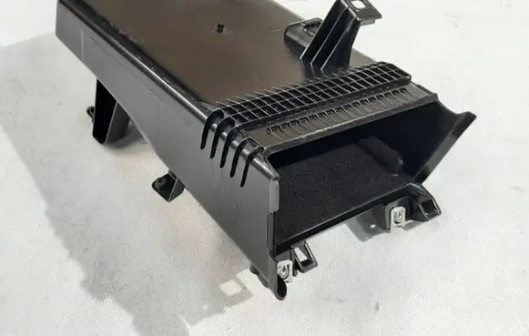 Glove box