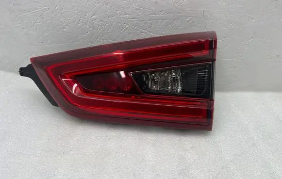 Nissan Qashqai Tailgate rear/tail lights 26550 HV05A