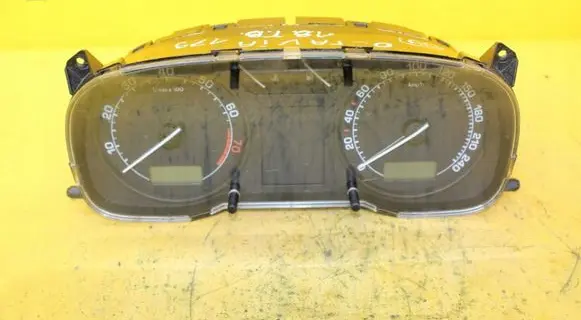 Skoda Fabia Mk1 (6Y) Speedometer (instrument cluster)