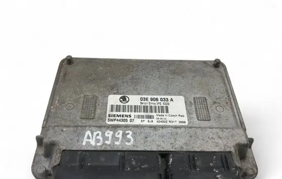 Skoda Fabia Mk1 (6Y) Engine control unit/module 03E906033A
