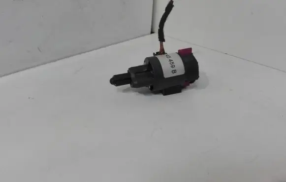 Audi A8 S8 D3 4E Brake pedal sensor switch 4F0945459B