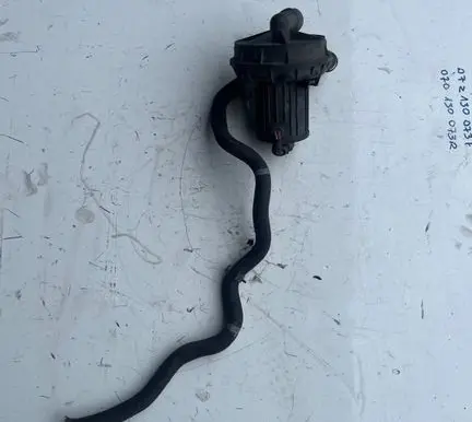 Audi A8 S8 D3 4E Secondary air pump 06A959253E