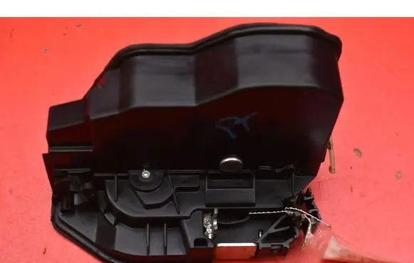 BMW 7 F01 F02 F03 F04 Rear door lock 7229460