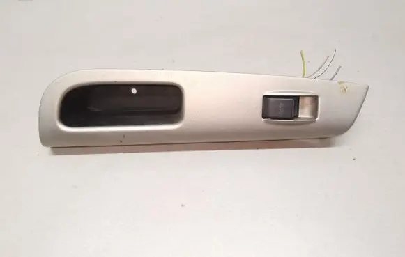 Toyota Corolla E120 E130 Electric window control switch 8481002040 7423202210